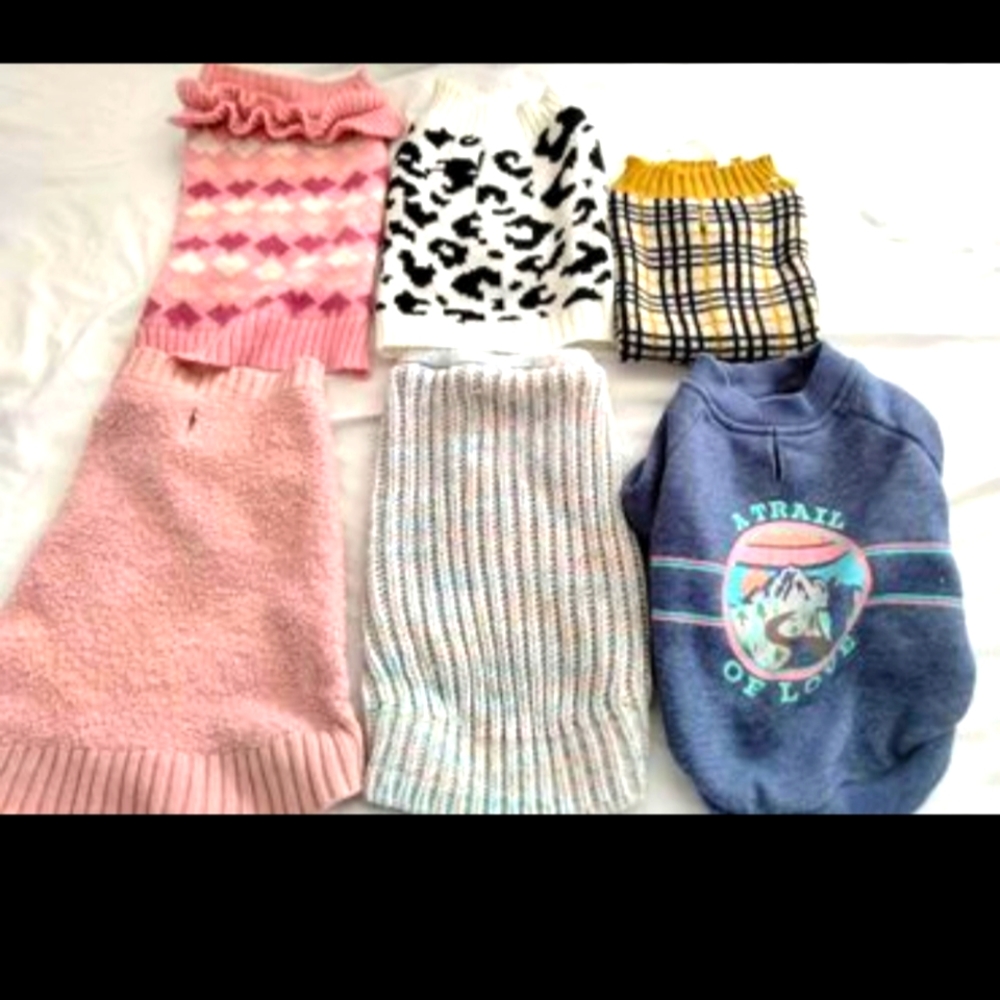 DOG CLOTHES FOR SMALL DOGS